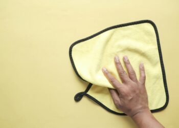 Como lavar toalhas de microfibra para que não percam a sua eficácia