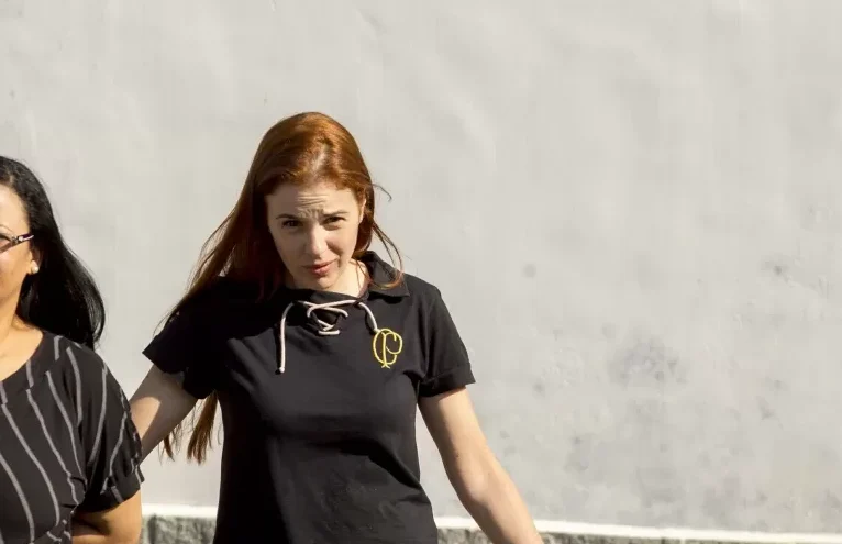 Após sair da prisão, Suzane von Richthofen passa a ser acusada de “roubar”