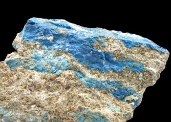 Após 30 anos, objeto raro que muda de cor é reencontrado e exposto novamente em museu