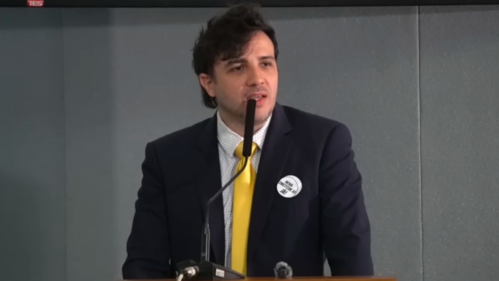 Renan Santos em terceiro lugar na pesquisa Atlasintel