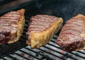 Com esses 7 truques, você nunca mais vai errar a carne no churrasco