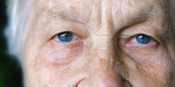 8 sintomas potenciais de câncer que podem ser confundidos com o envelhecimento