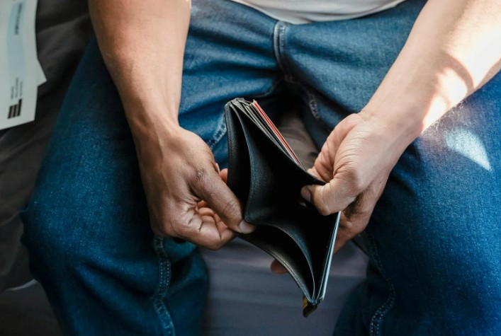 Situação preocupante cresce e e já afeta 80% das famílias brasileiras em 2026