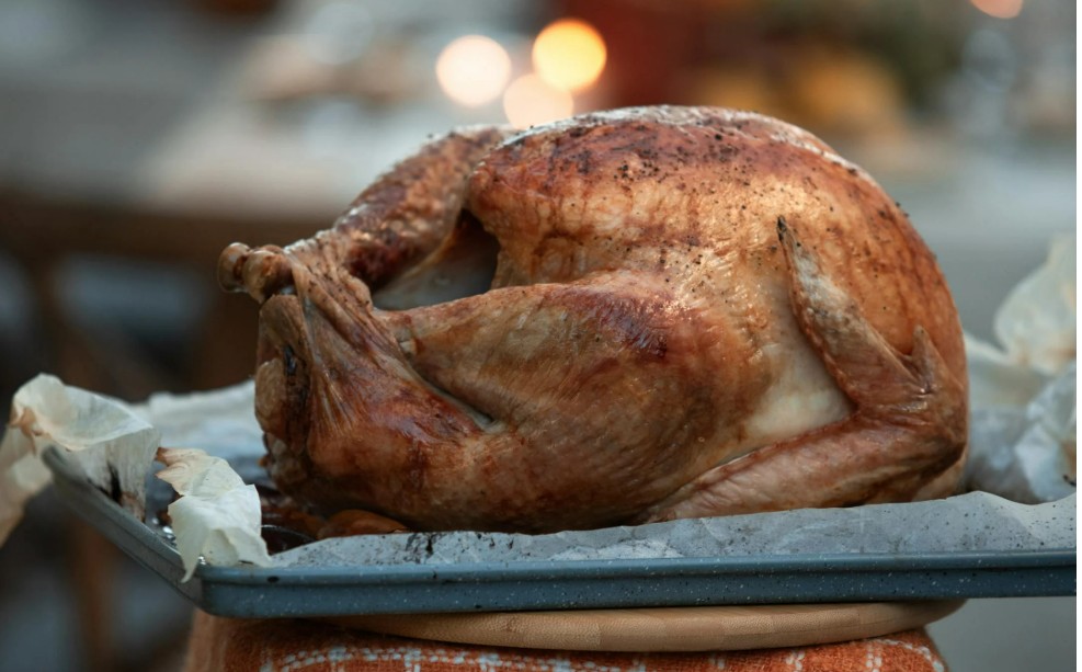 Essas partes do frango parecem inofensivas, mas especialistas recomendam evitar