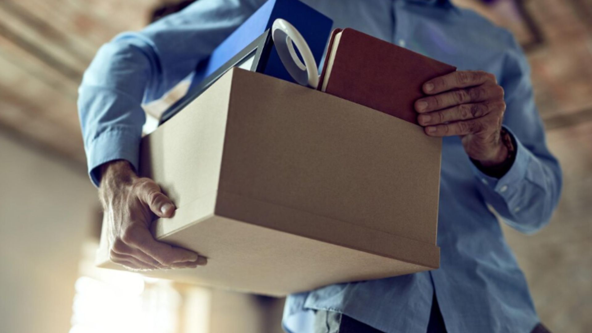 Postar esse tipo de foto pode fazer você perder o emprego no Brasil