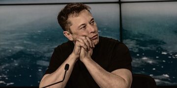 O homem mais rico da história acumulou tanto dinheiro que os US$ 800 bilhões de Elon Musk parecem troco