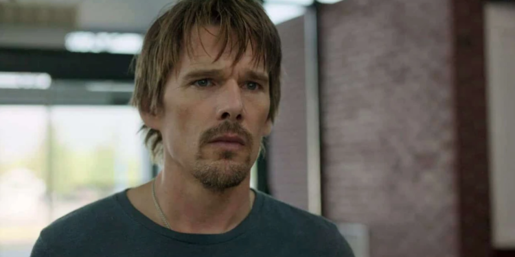 Ator Ethan Hawke em um filme