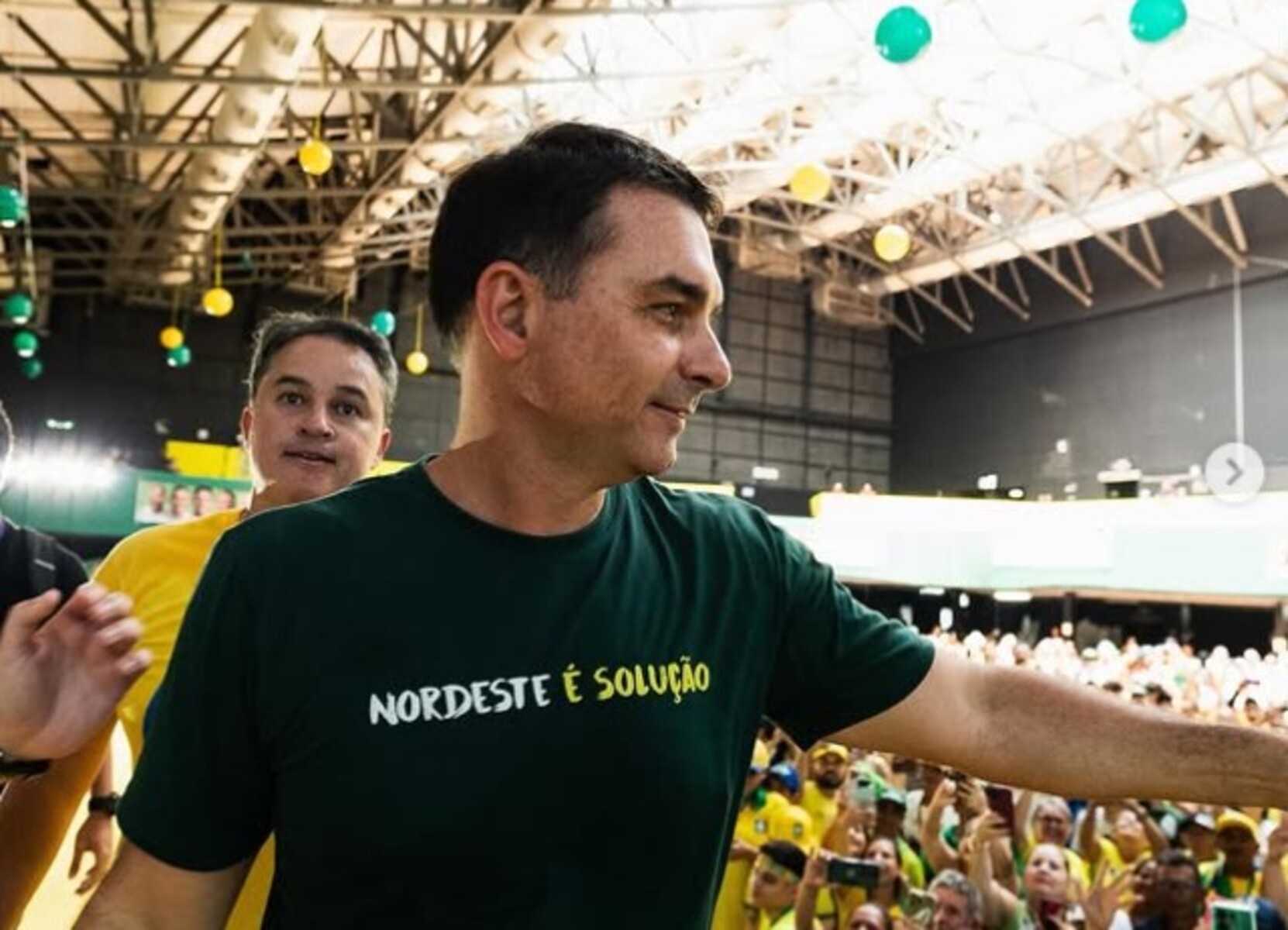 O jingle da discórdia de Flávio Bolsonaro