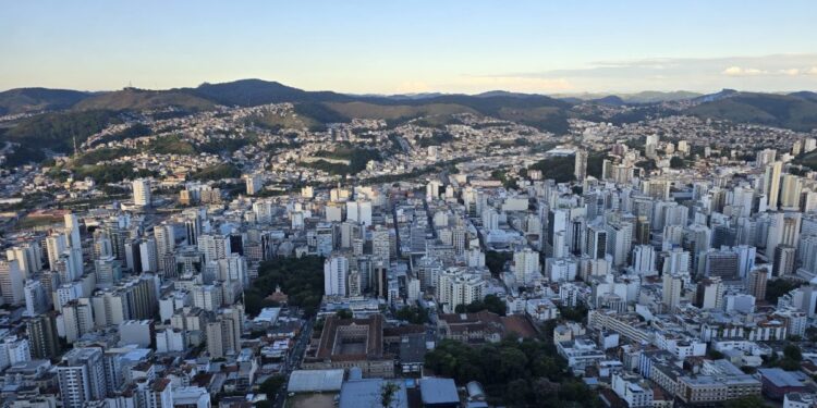 Com solo instável e chuvas no radar, cidade brasileira tem risco de repetir catástrofe
