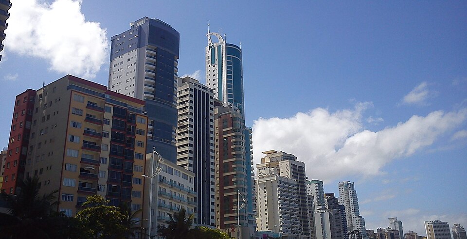 Com 740 m² e vista privilegiada, cobertura de R$ 42 milhões vira destaque no Brasil