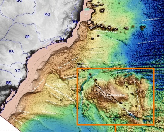 A “ilha perdida” que já existiu no Brasil e hoje está a 650 metros de profundidade
