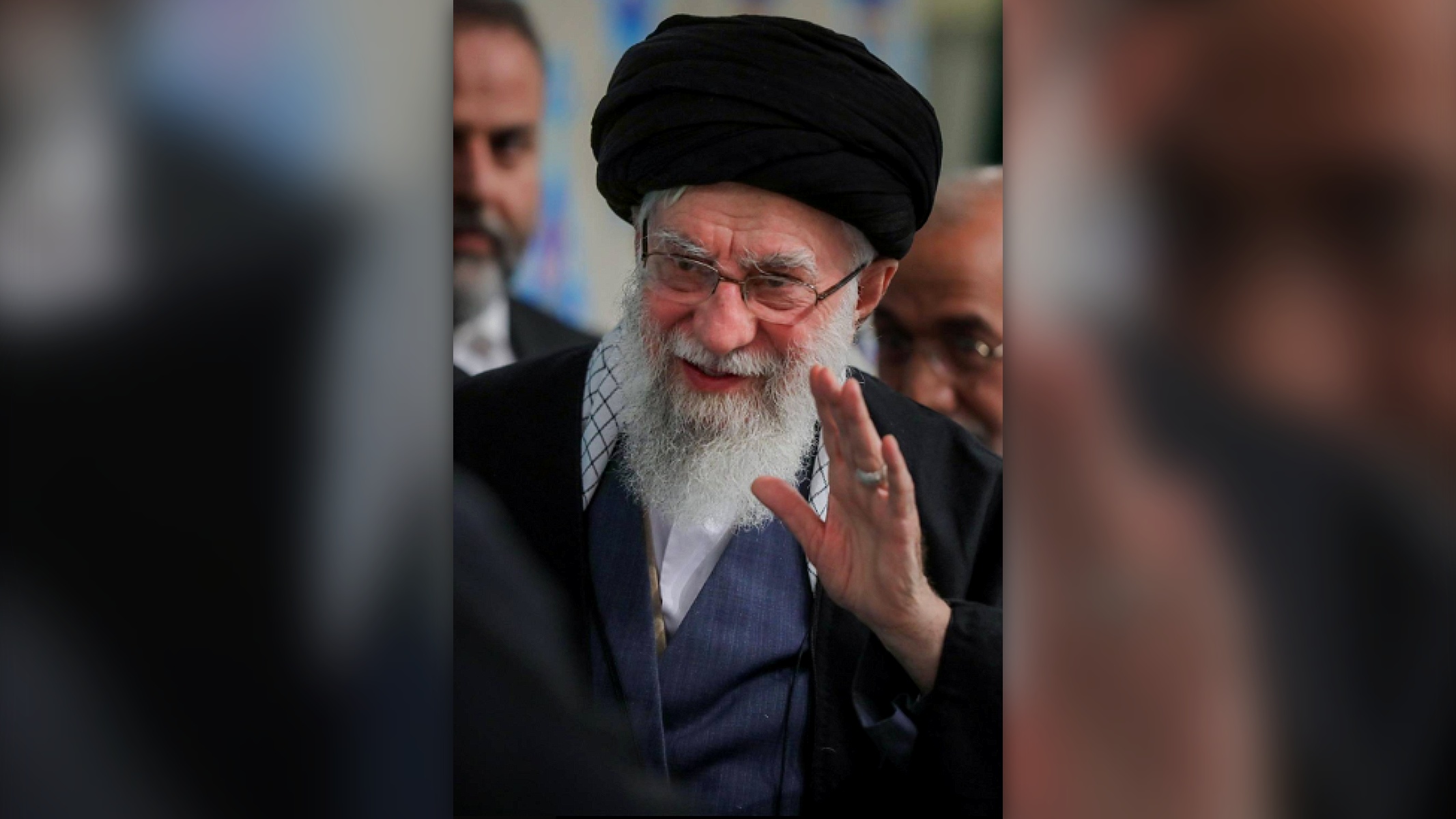 Khamenei vira ghostwriter