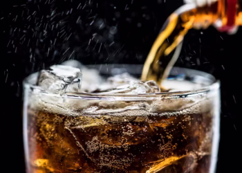 O que acontece com seu corpo quando você para de tomar refrigerante?