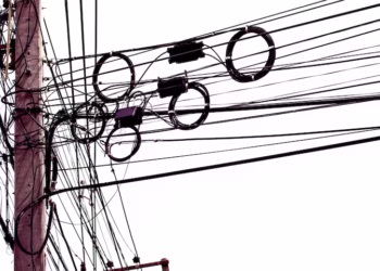 O “atalho” na conta de luz que está dando cadeia e já prendeu mais de 100 pessoas no Brasil
