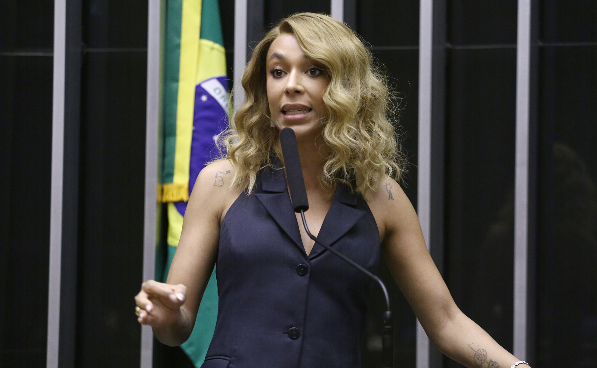 84% são contra Erika Hilton na Comissão da Mulher, indica Realtime