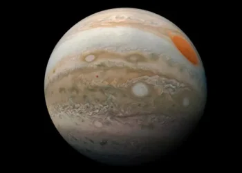 Astrônomos confirmam 4 novas luas em torno deste planeta