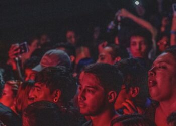 Shows ao vivo pode ser um dos items fugindo da capacidade financeira da classe média.