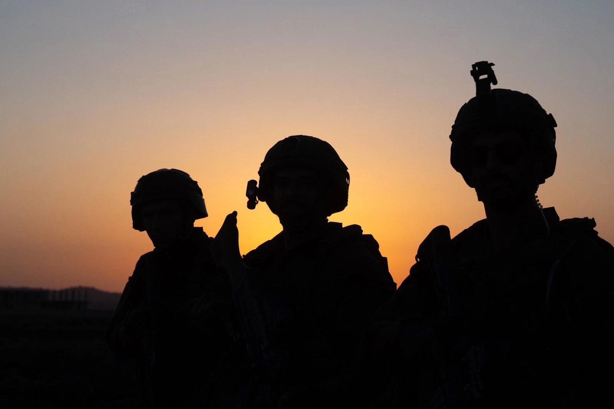 FDI iniciam  "operações terrestres limitadas" contra o Hezbollah no Líbano