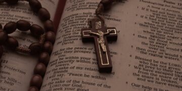 Pesquisadores apontam qual religião pode se tornar a maior do planeta nas próximas décadas