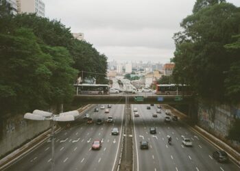 Pessoas serão multadas em R$ 10 mil, já empresas podem ter que pagar até R$ 100 mil.