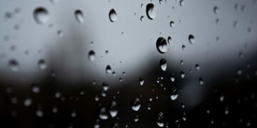 Moradores de todo este país foram alertados sobre fenômeno perigoso conhecido como chuva ácida