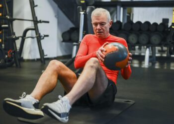 Exatamente quantos minutos de treino os adultos 50+ precisam por semana, segundo especialistas