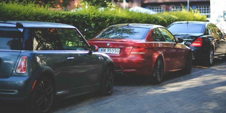 Motoristas terão que voltar a pagar taxa para estacionar nas ruas