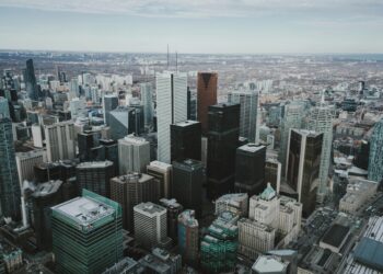 As grandes cidades estão prejudicando nossos cérebros, mas os cientistas sabem como remediar isso