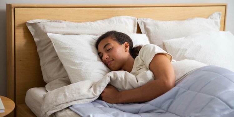 O que acontece quando a pessoa sempre dorme por "só mais 5 minutinhos"?