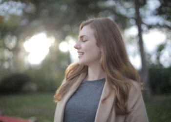 15 maneiras naturais de parecer (e se sentir) mais jovem em qualquer idade