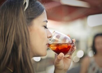Cientistas descobrem que esta bebida popular faz parte de mais de 330.000 mortes por ano