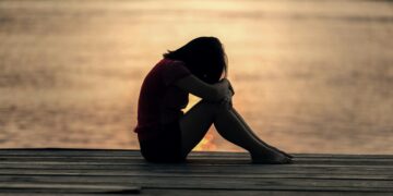 É nesta idade que a maioria das pessoas se sente mais triste, dizem cientistas