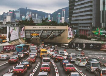 Nova regra libera carros que tomam decisões sozinhos em todo este país