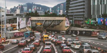Nova regra libera carros que tomam decisões sozinhos em todo este país