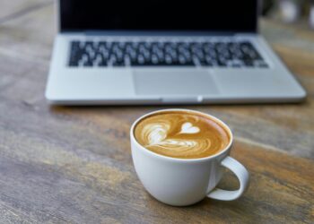 Cientistas descobrem a melhor hora para tomar café e viver mais