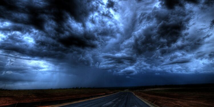 Brasil entra em alerta: “mundo desabando” com ventos de 100 km/h em 07/03