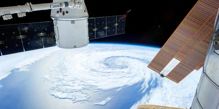 Descobriram um novo planeta parecido com a Terra: é 7x maior e um ano dura 61 dias