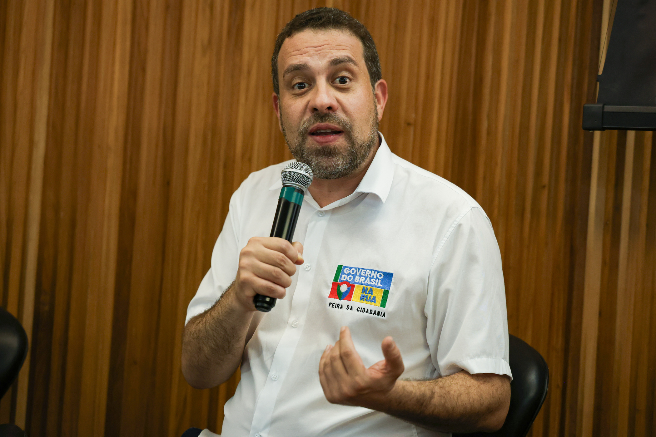 Boulos anuncia que fica no PSOL "apesar do grave erro"