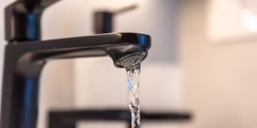 Excesso no consumo de água pode trazer consequências e alerta já foi feito