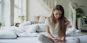 Psicólogos destacam que a comunicação é importante no relacionamento e essas frases são indicadores que a relação precisa de uma conversa.