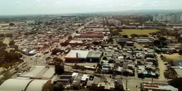 A falta de arborização urbana incomoda no dia-a-dia. - Foto: Joédson Alves/Agência Brasil