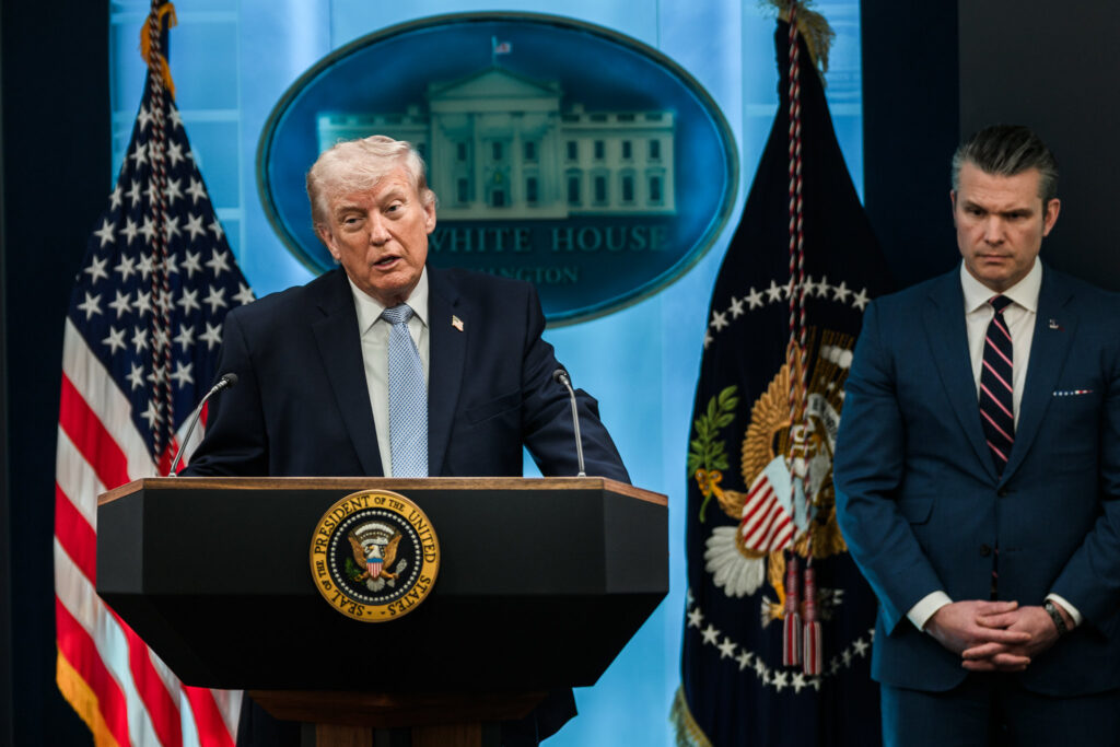 Trump anuncia paralisação dos ataques de Israel no Líbano