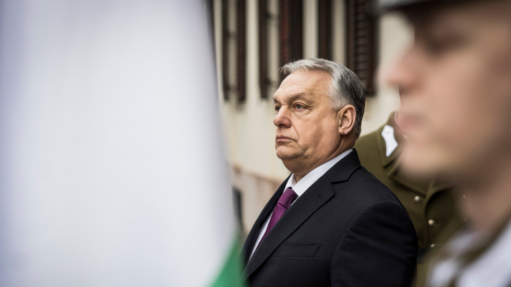 Como uma democracia iliberal morre