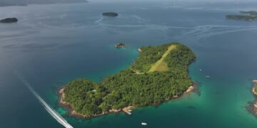 Vista aérea da ilha.

Divulgação: Bossa Nova Sotheby's International Realty