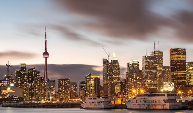 Toronto, capital do Canadá

Reprodução: Unsplash / 
Alex Shutin