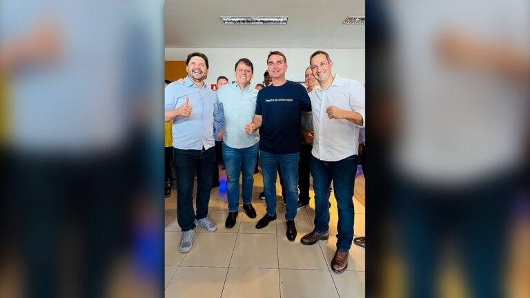 Tarcísio publica foto de provável chapa em SP