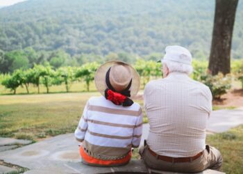 A ciência revela que certas pessoas tem características específicas que podem ajudar na longevidade.

Reprodução: Unsplash / Christian Bowen