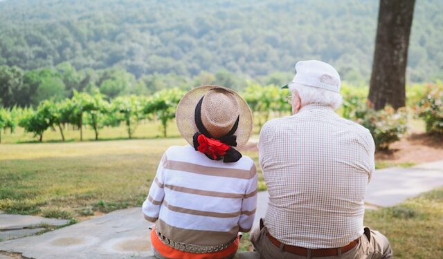 A ciência revela que certas pessoas tem características específicas que podem ajudar na longevidade.

Reprodução: Unsplash / Christian Bowen