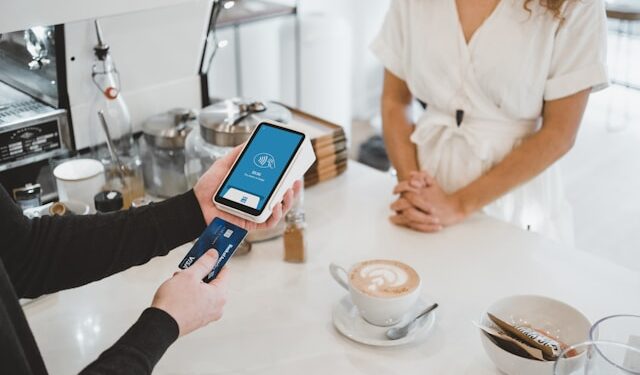 O país já tem mais cartões de crédito funcionando do que habitantes.

Reprodução: Unsplash / Clay Banks