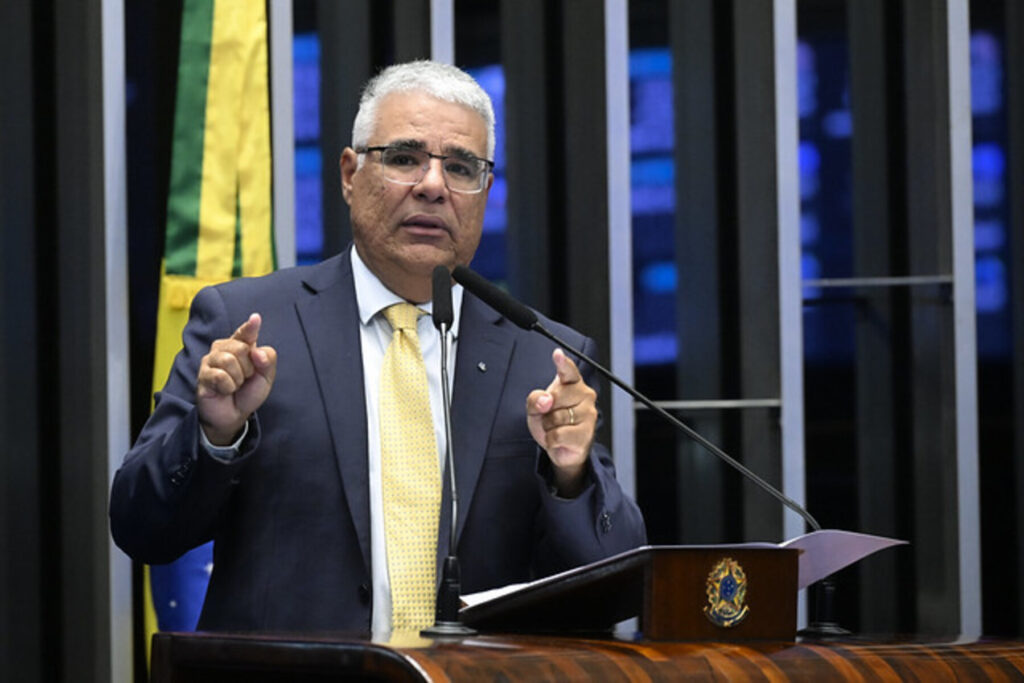 "Vieira é quem tinha que entrar com ação contra Gilmar Mendes", diz Girão